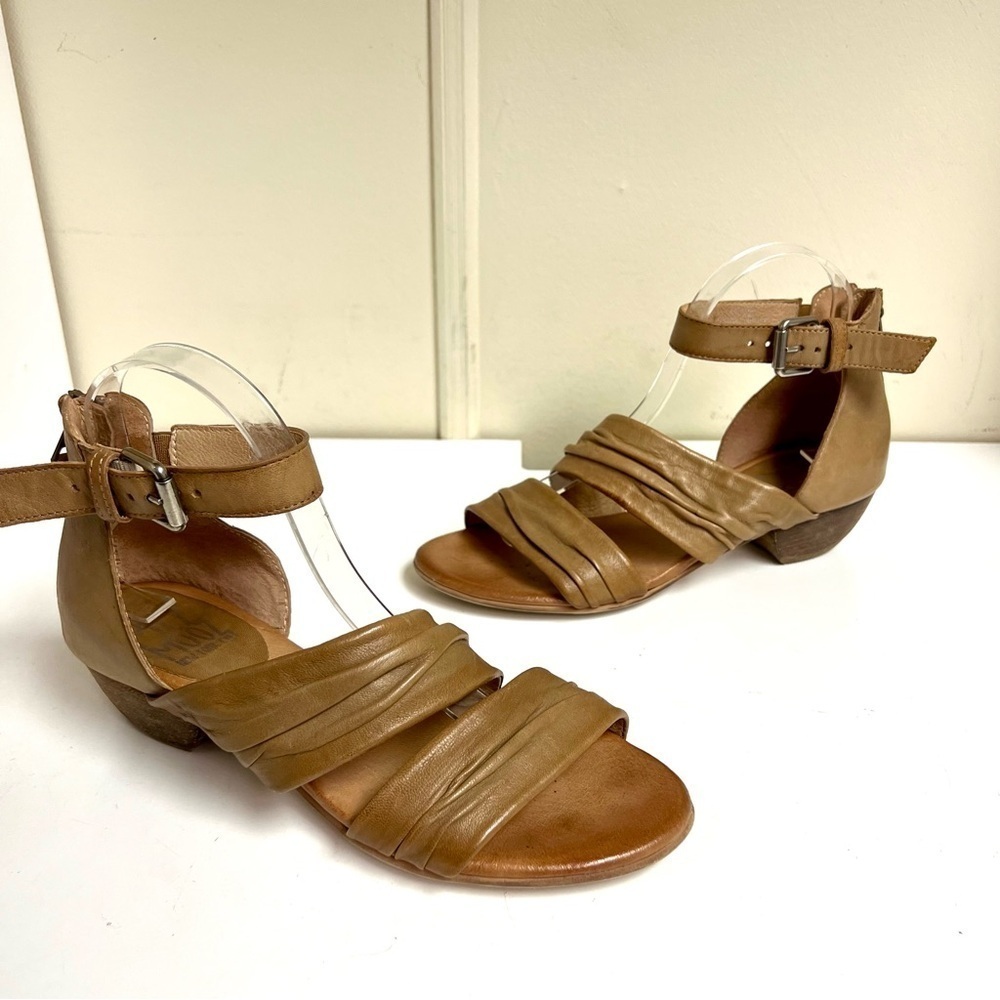 Miz Mooz Sandals Brown Cassie Leather Ankle Strap Heel Sandals Shoes Size 39 9M